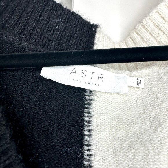 ASTR Tandem Two Tone Color Block Sweater - Large - Picture 8 of 13